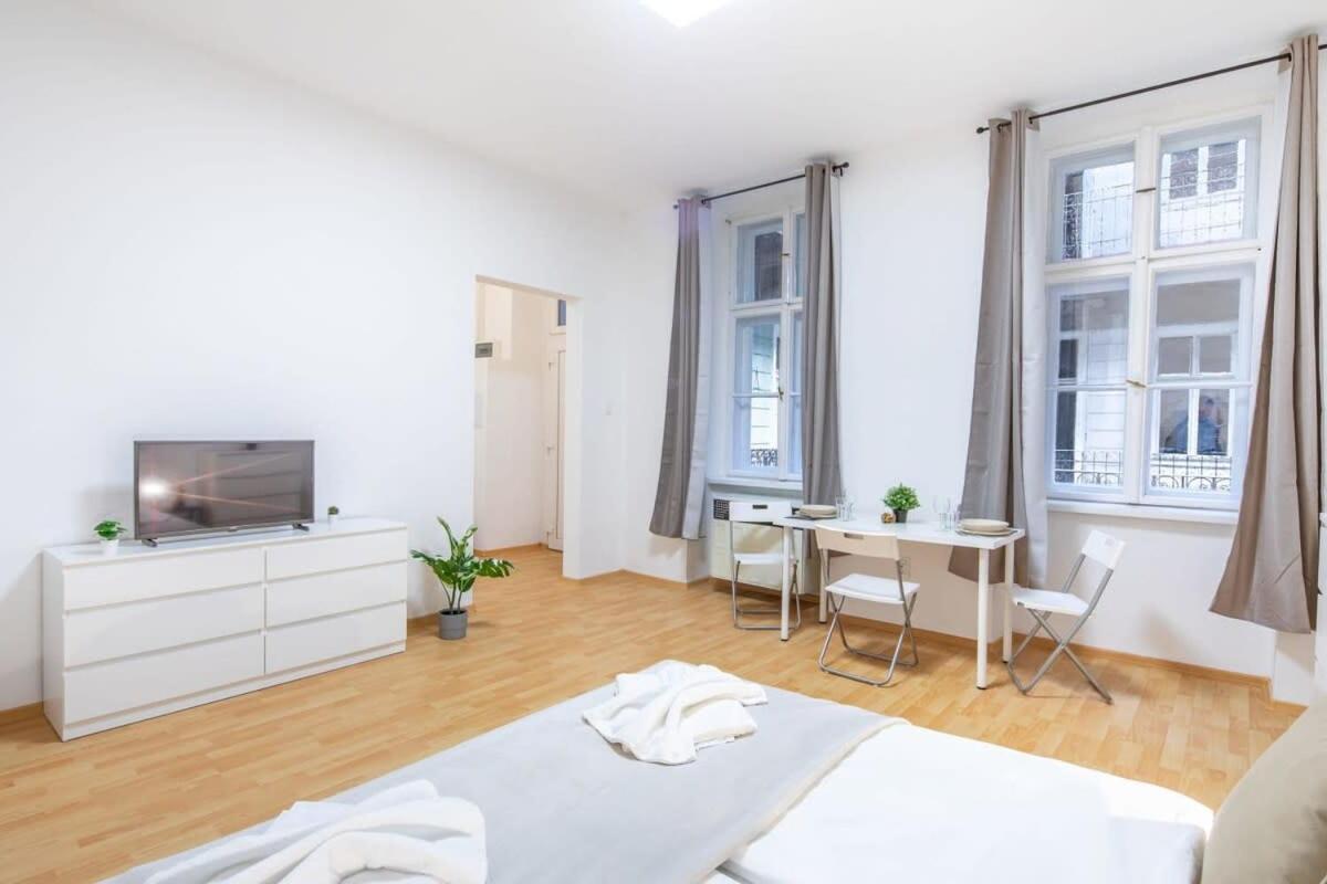 Very Central Convenient Flat Budapest Exterior foto